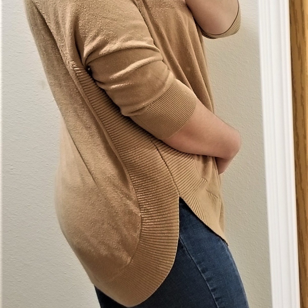 Express Sweater - Picture 3 of 4